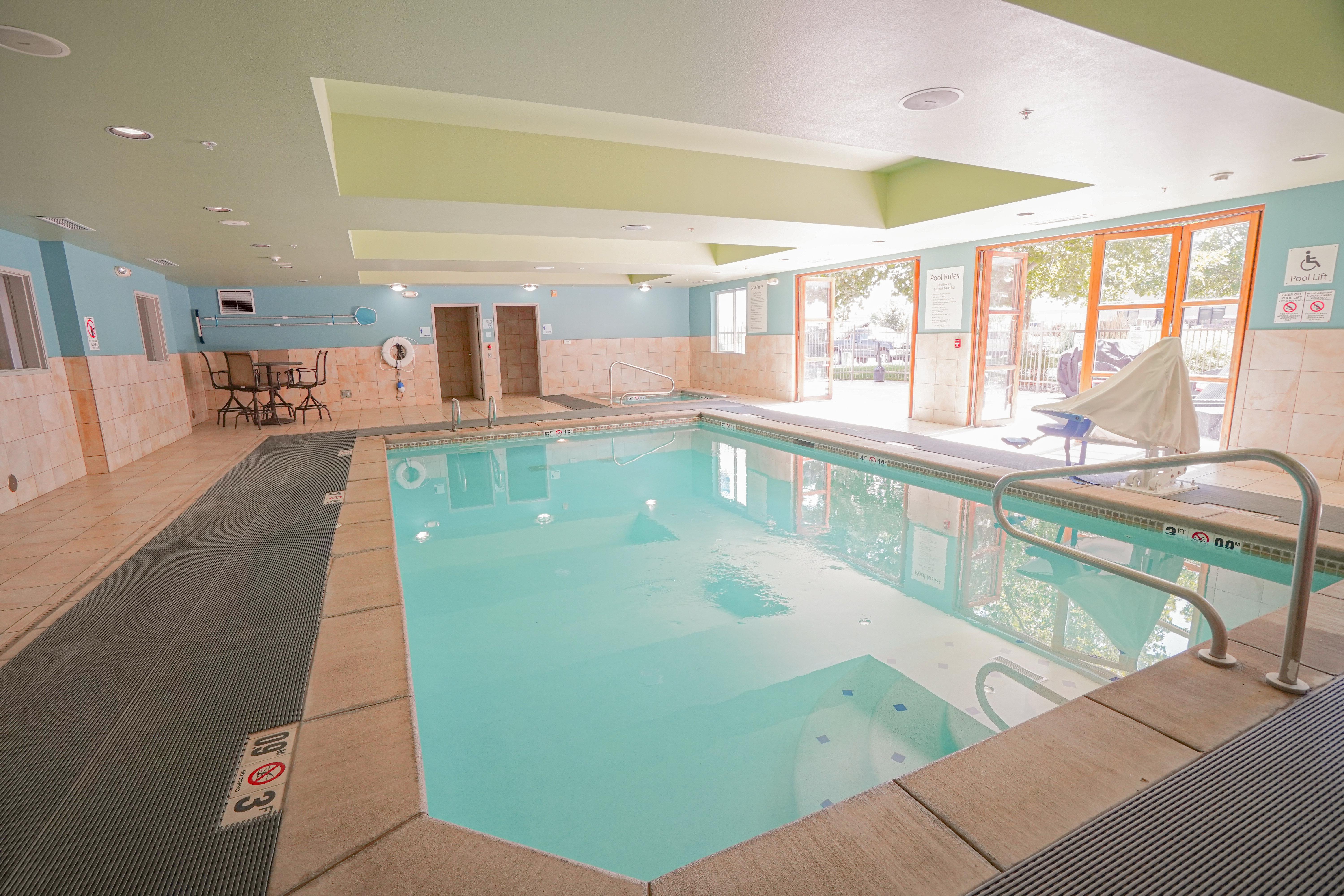 Holiday Inn Express Hotel & Suites Ontario By Ihg Esterno foto