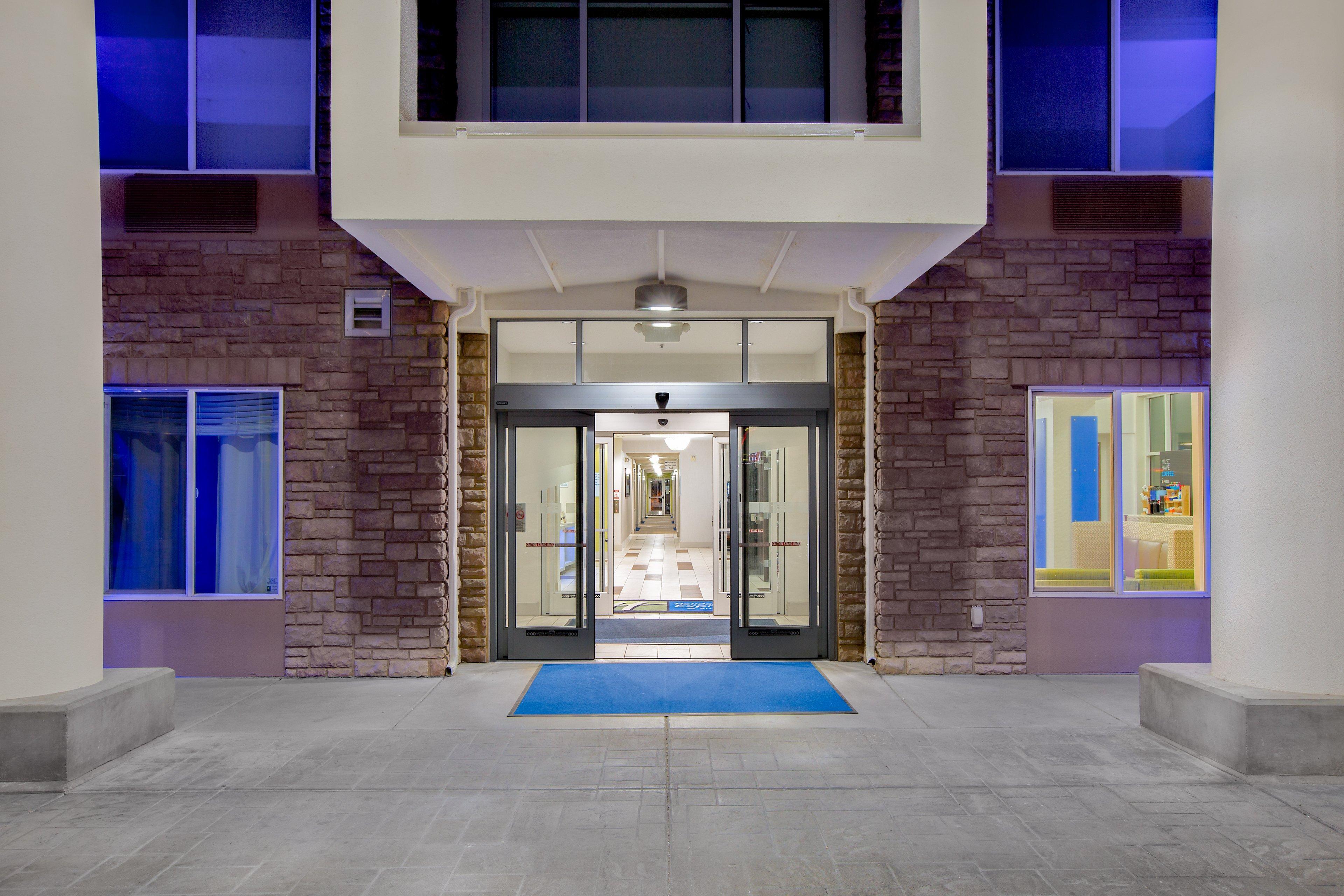 Holiday Inn Express Hotel & Suites Ontario By Ihg Esterno foto