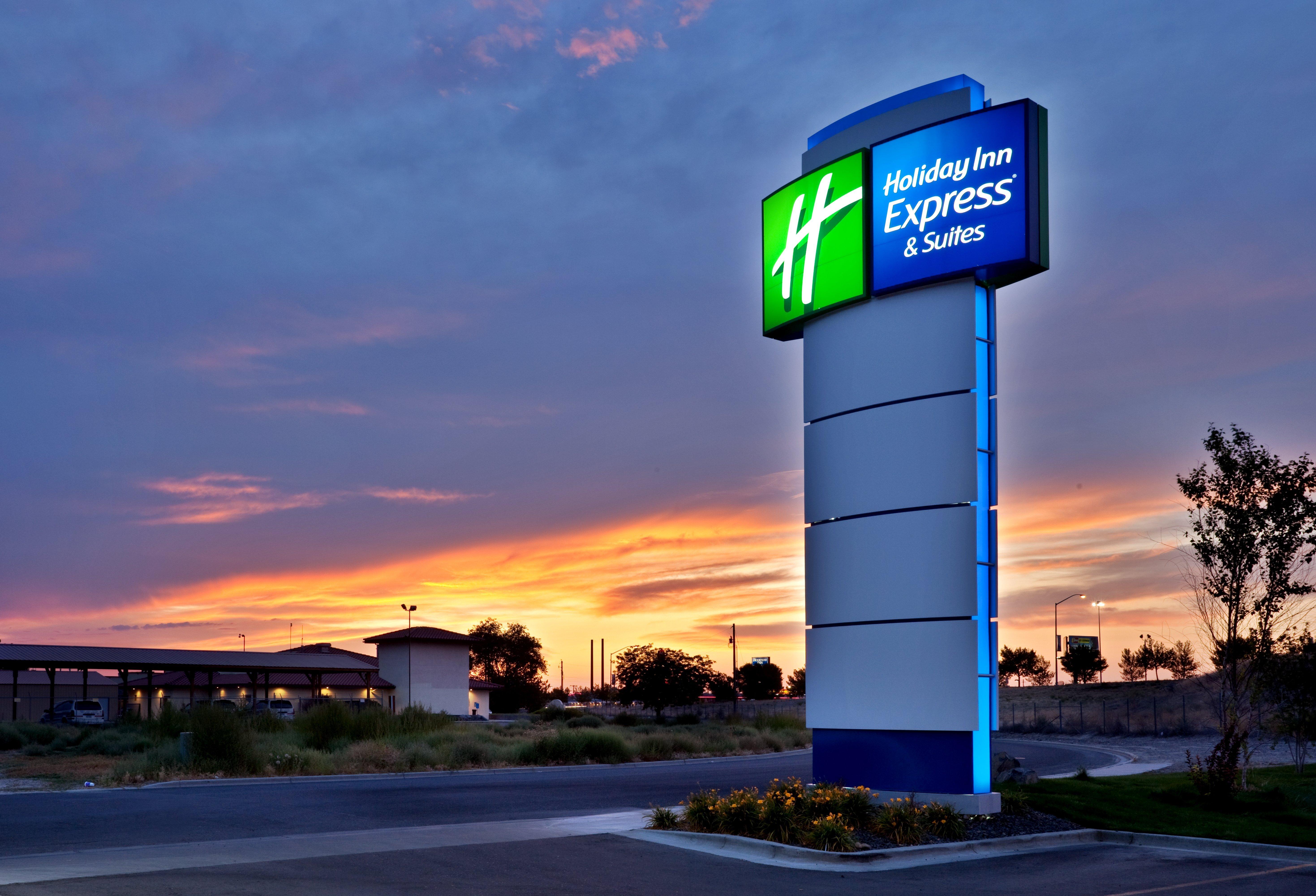Holiday Inn Express Hotel & Suites Ontario By Ihg Esterno foto