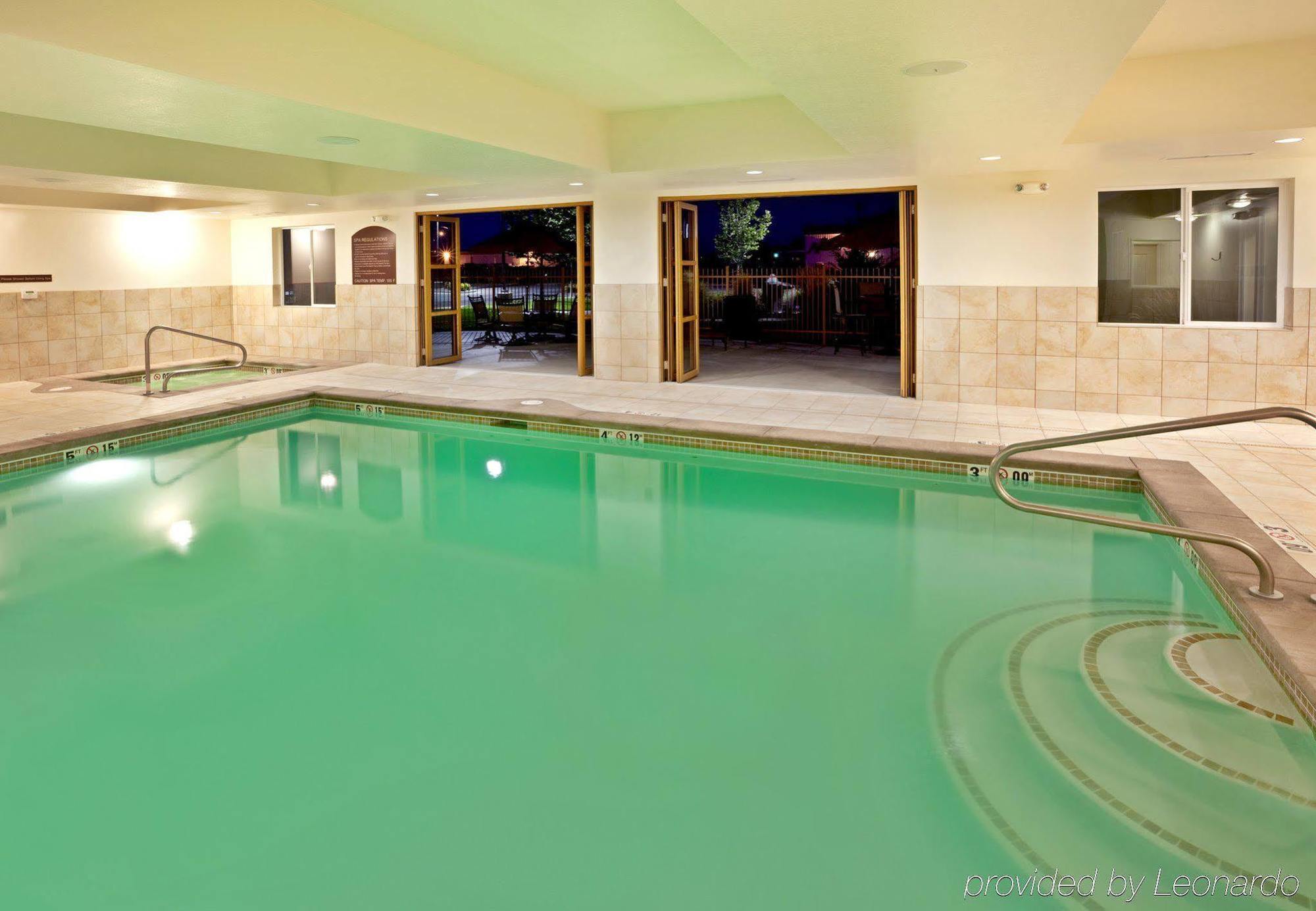 Holiday Inn Express Hotel & Suites Ontario By Ihg Esterno foto